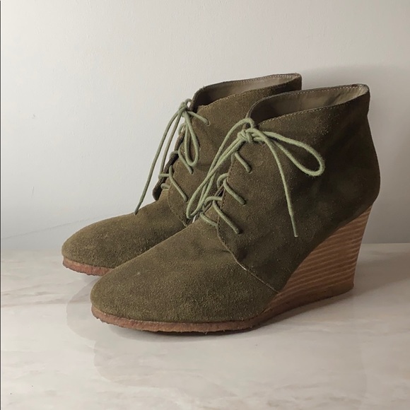 Fall Wedges - Picture 2 of 3